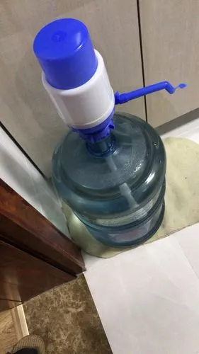 水手压式桶装纯净水抽水器水桶按压抽水饮水机压水泵家用吸水出水器