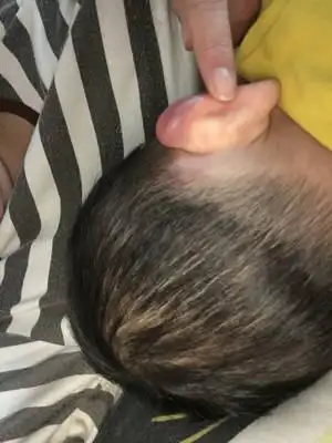 推荐回答              宝妈不用太担心,宝宝学走路,摔跤是难免的