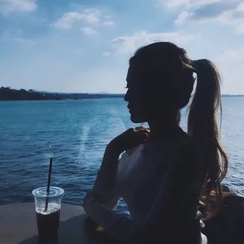 野洵 女头 侧脸