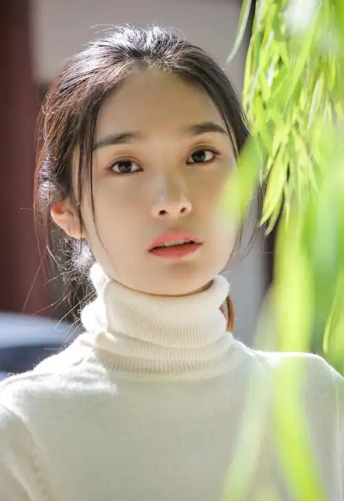 王可如清爽甜美户外写真48