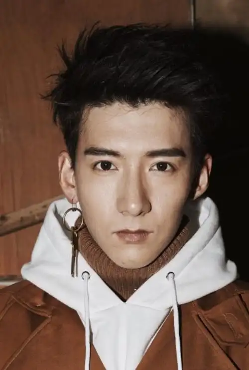 宋松(《非常完美》节目男嘉宾)_尚可名片