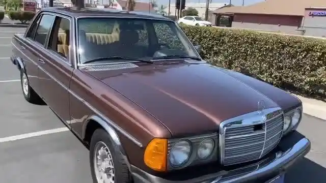 "奔驰300d"怀念曾经在每一部香港电影里都留有它的身影?