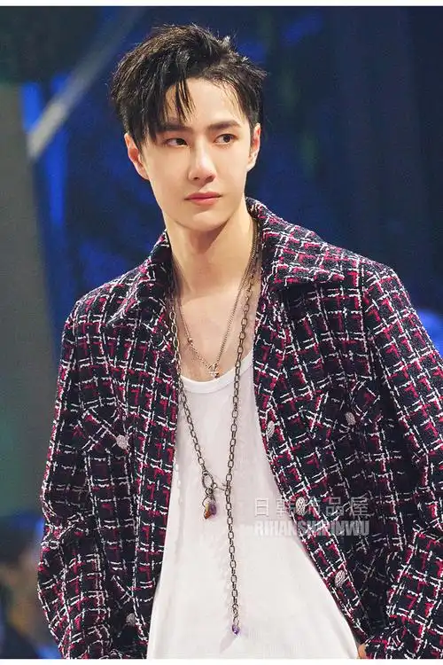 王一博牛头小众轻奢ifashion项链叠戴数字街舞就是项链