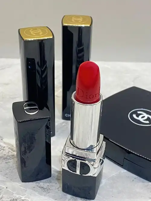 迪奥999哑光上嘴效果