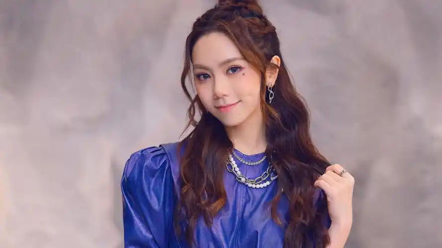 歌手邓紫棋图片桌面壁纸_邓紫棋壁纸高清_三千图片网