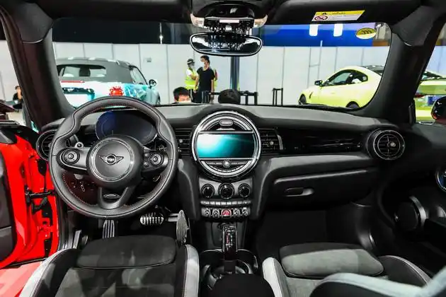 向传奇致敬 实拍图解mini cooper s"叁柒号"特别版