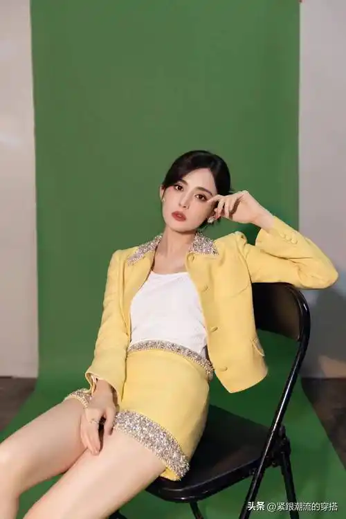 古力娜扎粉色一字肩亮相,甜美又时尚_女明星_颜色_展示出