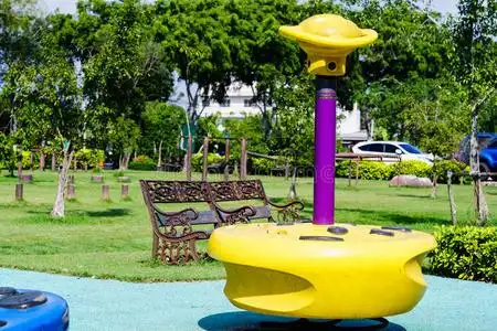 公园游乐设备图片