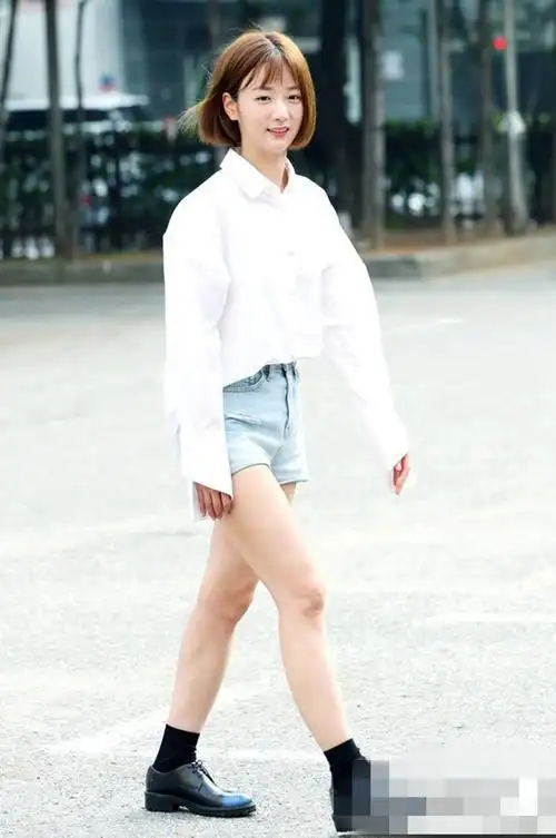 apinknct127redvelvet现身上班路吴夏荣撞脸高圆圆组图2