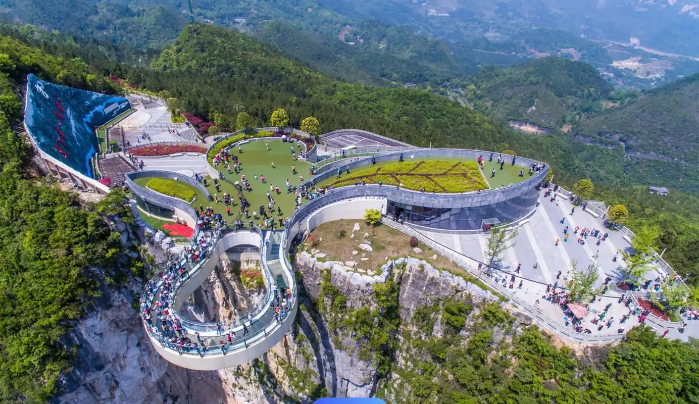 云阳龙缸景区曾是重庆热门景点,以独特自然奇观和创新体验项目吸引