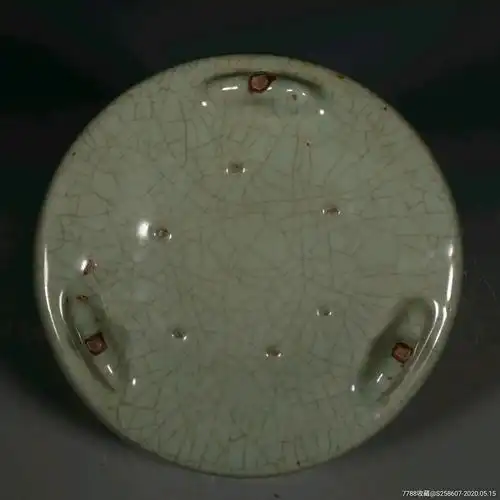 宋 官窑鼓钉三足洗