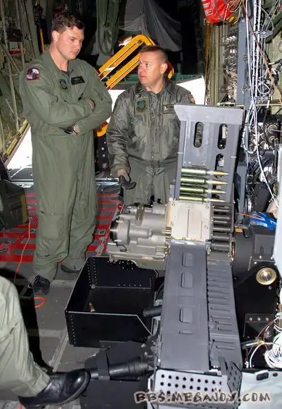 美军c-130u装备的30mm机炮-高清图 - 闲来无事 越野e族论坛 越野/suv