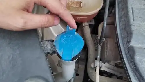 怎么判断车身是否有水,怎么判断车子有没有进水