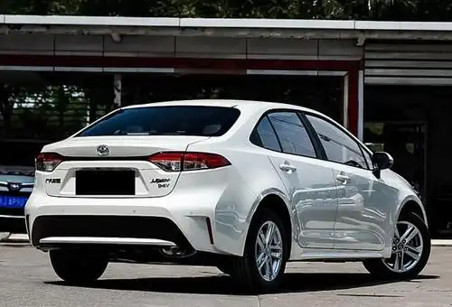 11万多就配8气囊,丰田三厢车精品,朗逸都得服