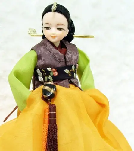韩国传统芭比娃娃