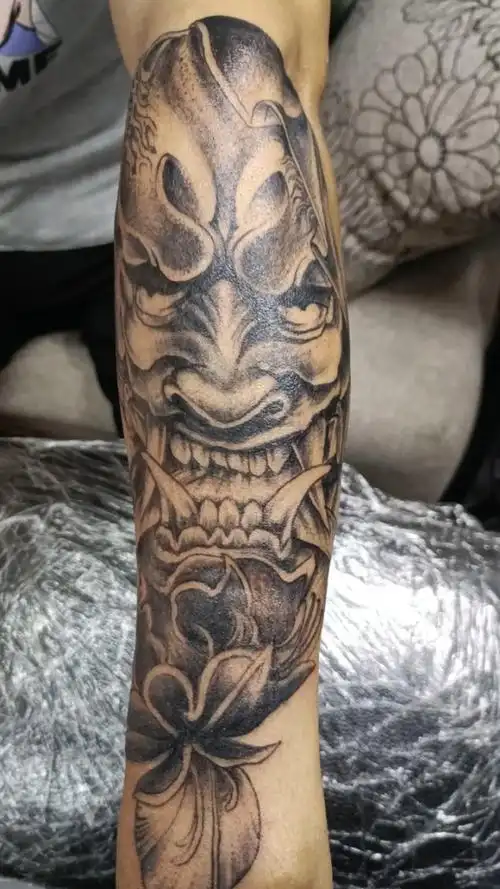 今天:旧图及疤痕遮盖:笑般若