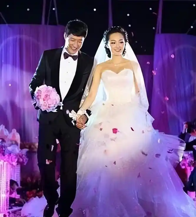 著名演员于震:被前妻泼尽脏水,为何现任妻子辛月依然敢嫁?