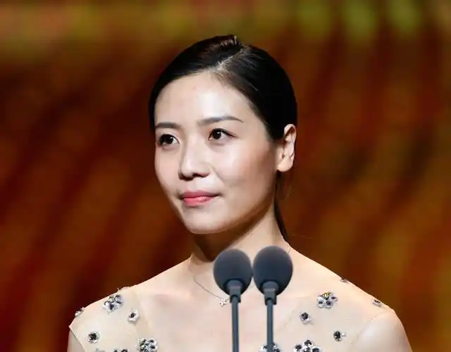 2016年中国十佳劳伦斯冠军奖颁奖典礼:中国女排获得最佳团队奖,魏秋月