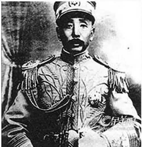 历史教材张作霖照片闹乌龙网友这也太离谱了