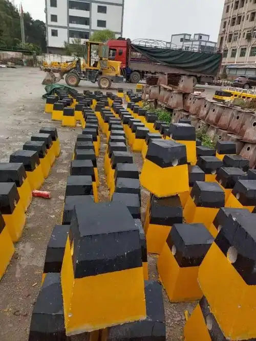 水泥隔离墩小型水泥墩广东墩防撞防护隔离墩道路安全护栏小区隔离墩