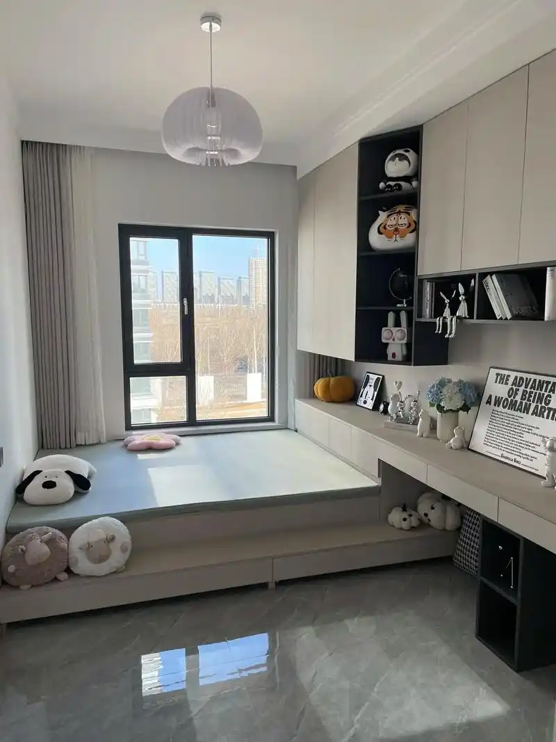 小卧室做极简风榻榻米简直太香了～想同时拥有一间书房,儿童房, - 抖