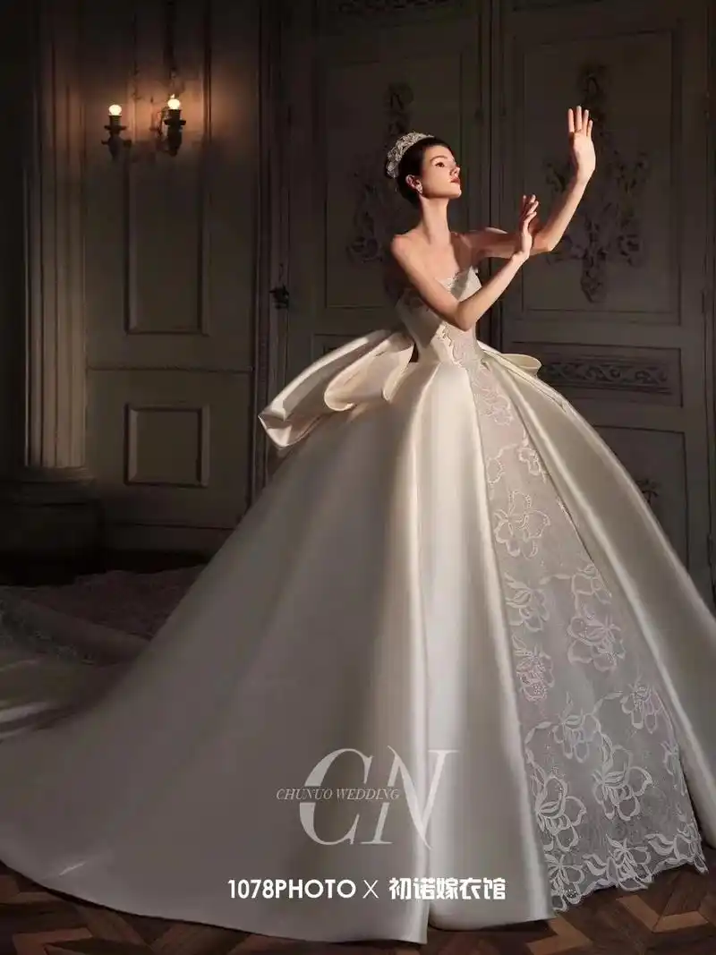 高级奢华的复古宫廷风婚纱