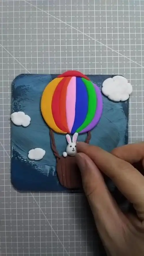 粘土画-热气球旅行.