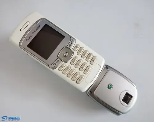 考古爱好者请进出两个索尼爱立信经典老机t310t290c已出