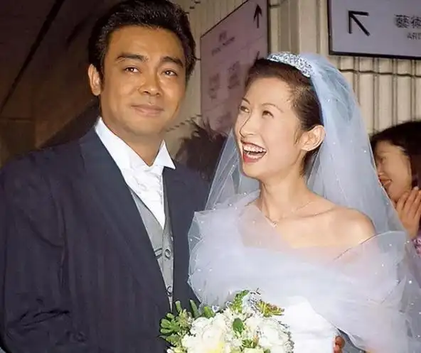 被刘德华大赞天赋高的刘青云,最让人羡慕的是他的"神仙爱情"