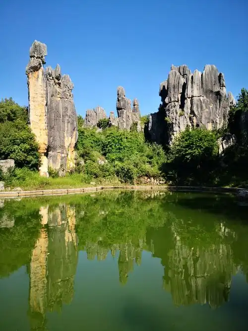 2020-8-25 云南昆明石林风景区(小石林).小石林是阿诗玛的故乡.(阿诗