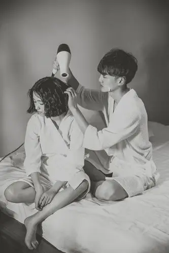 很喜欢的一组酒店情侣照.