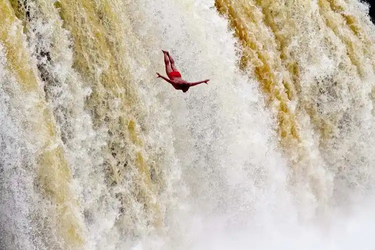 跳水蛟龙-吉尼斯纪录创造者-荻焕然