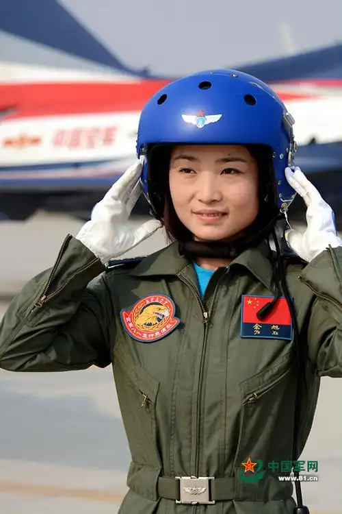 悼余旭 亿万网友为"金孔雀"点亮返航的路