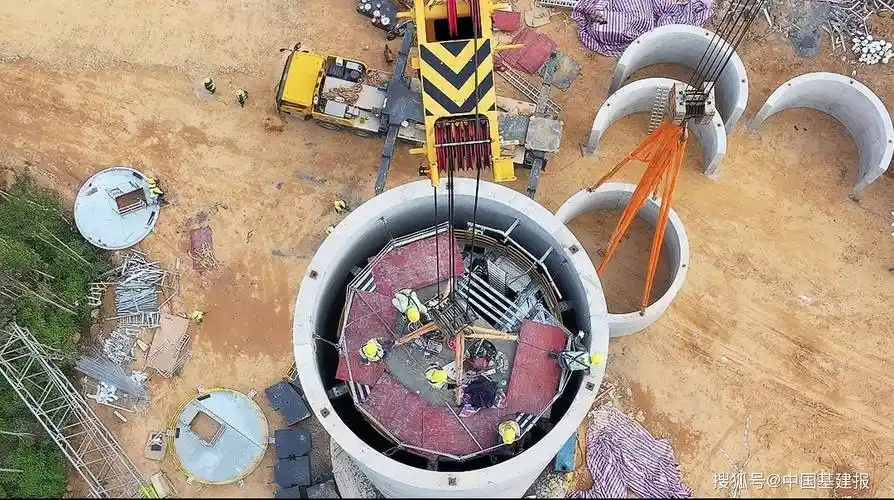 广西钦州市钦南那思风电项目首批风机投产发电