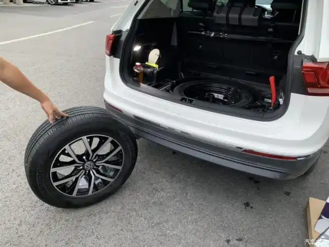 途观l的轮胎能放下备胎的位置吗