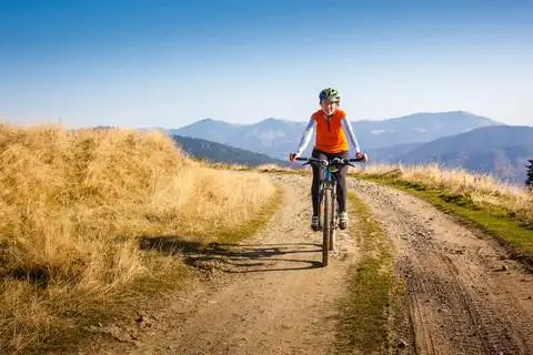 【误入深山的女人】图片免费下载_误入深山的女人素材_误入深山的女人