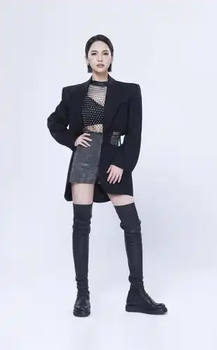 「全能天后」杨丞琳《浪姐2》展现超强唱跳实力火登热搜|杨丞琳_新浪