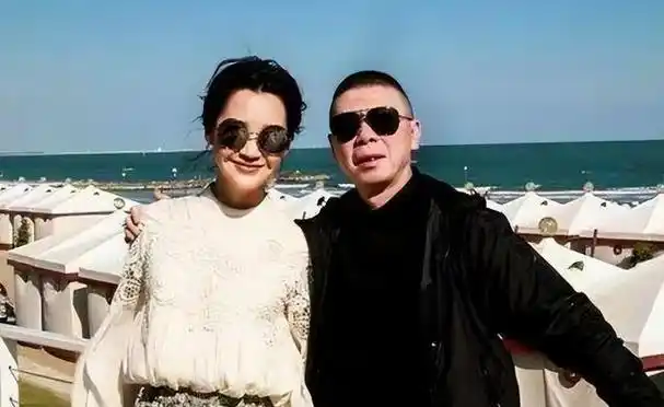 有一种反噬叫许晴的风情万种,撩了20年,却被3个油王绊住脚