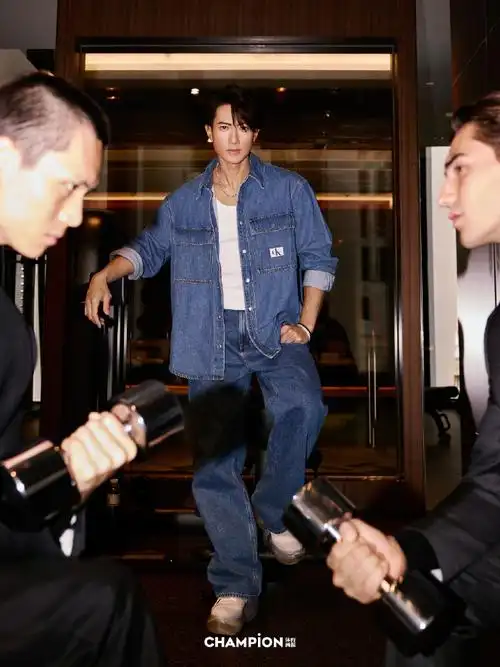 "文莱王子"吴尊2024#champion二月刊封面#来咯～好爱这个白色背心look