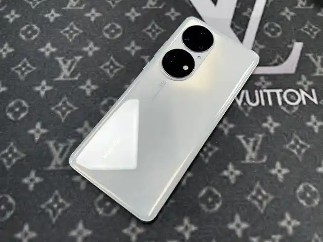 华为p50pro麒麟9000雪域白8256g