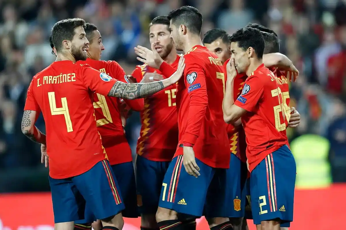 图集:欧洲杯预选赛西班牙2-1挪威,罗德里戈首开记录,拉莫斯点射反超