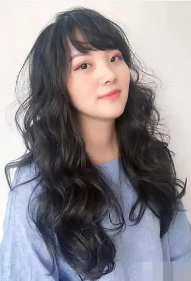 适合卷发的女生_长发气质发型女微卷 - 乐享生活 - 阿奇号