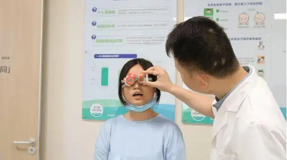 泉州贫困家庭13岁女孩全麻斜视矫正手术在安溪爱尔眼科顺利开展