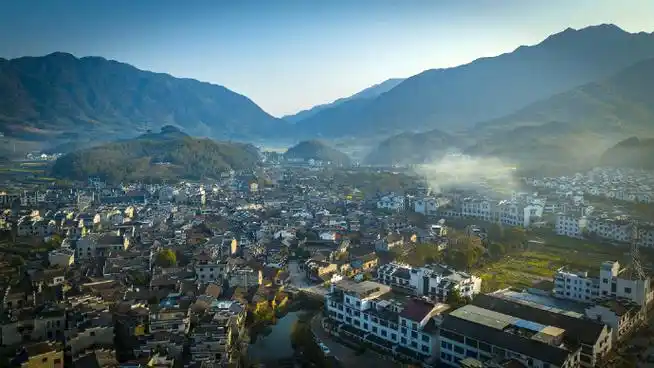 地理君带你看中国#浙江省衢州市,江山    浙江多山多水,山水相辅,一