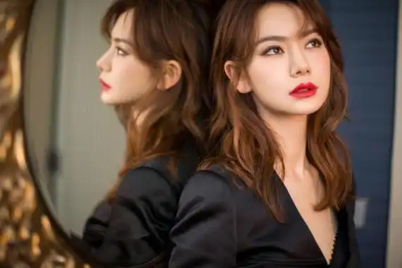 戚薇卷发型图片大全(戚薇时尚造型)(8)