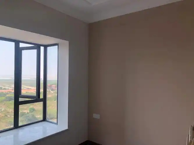 布莱垦棕太太太好看了