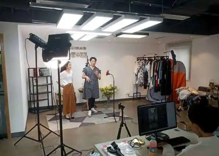 直播带货场景布置效果图