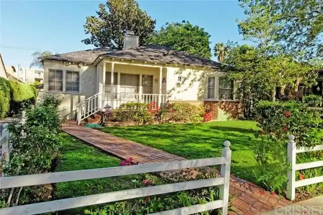 美国加州洛杉矶2卧2卫的独栋别墅