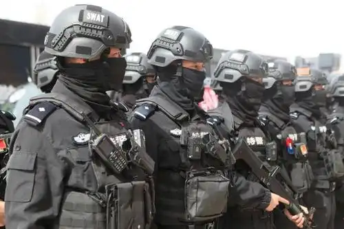 海西州公安局特警支队接到指令后,开进路线,宿营地选定,武器装备及