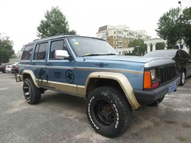 【盘锦】1998年08月 jeep 大切诺基 1998款 4.0l 手动 手动挡